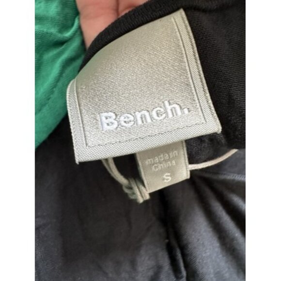 Bench Green Black Crowl Neck Work Out Tank Sleeveless Size Small Pull Over - Picture 10 of 13